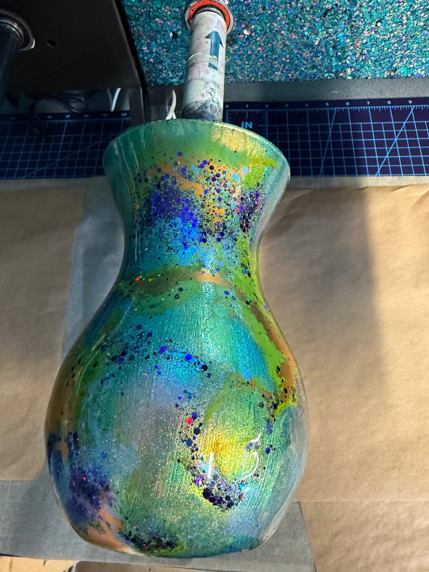 Chats choice tulip vase